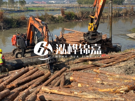 湖南松木樁批發(fā)廠家-5米松木樁批發(fā)1000根有優(yōu)惠嗎？